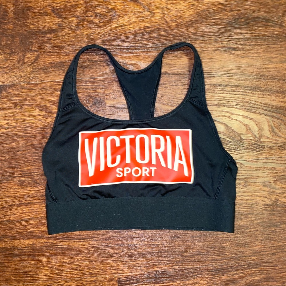 Victoria sport sports bra